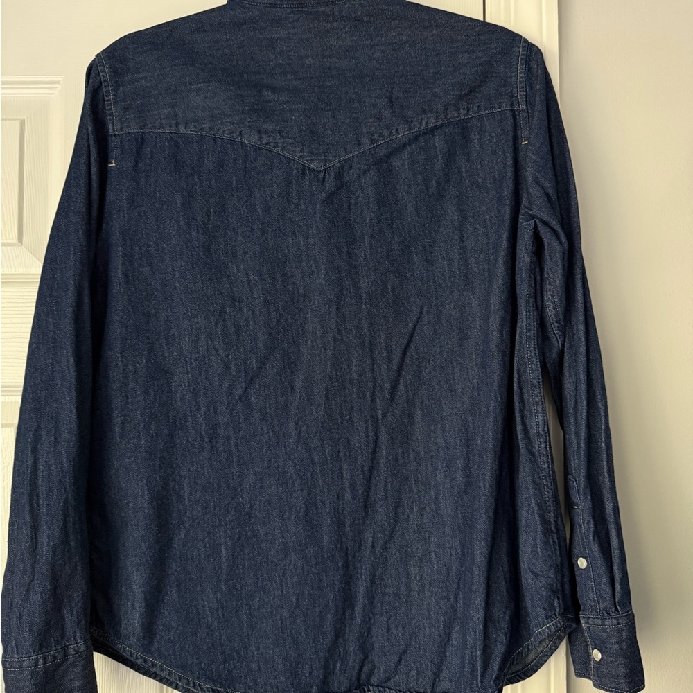 Women’s Levi's Dark Blue Button Down Shirt - Picture 5 of 5